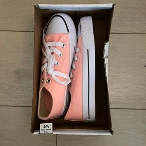 BRAND NEW Bright Pink airwalk converse